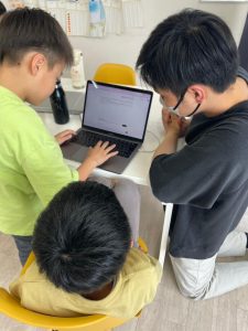 生成AIを使ったオリジナル画像作成の様子-2