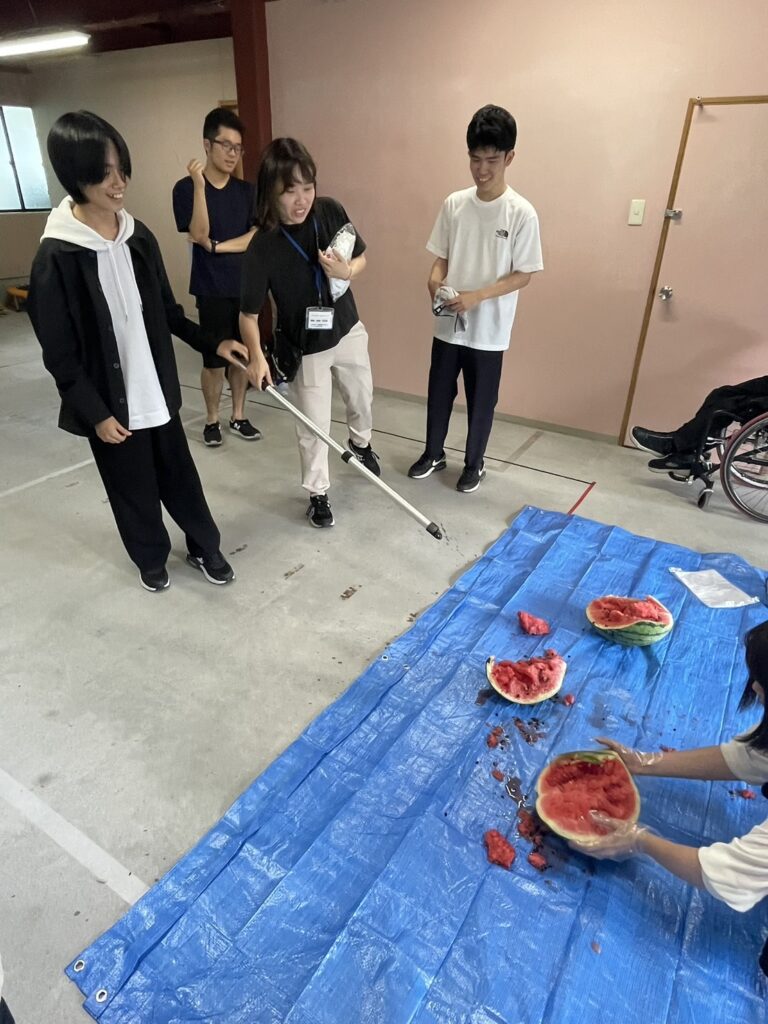 スイカ割りイベントの様子